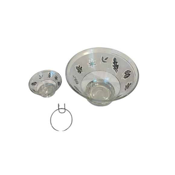 Mid-century Starlyte Chip and Dip Bowls in Silver Leaf - Picture 4 of 13